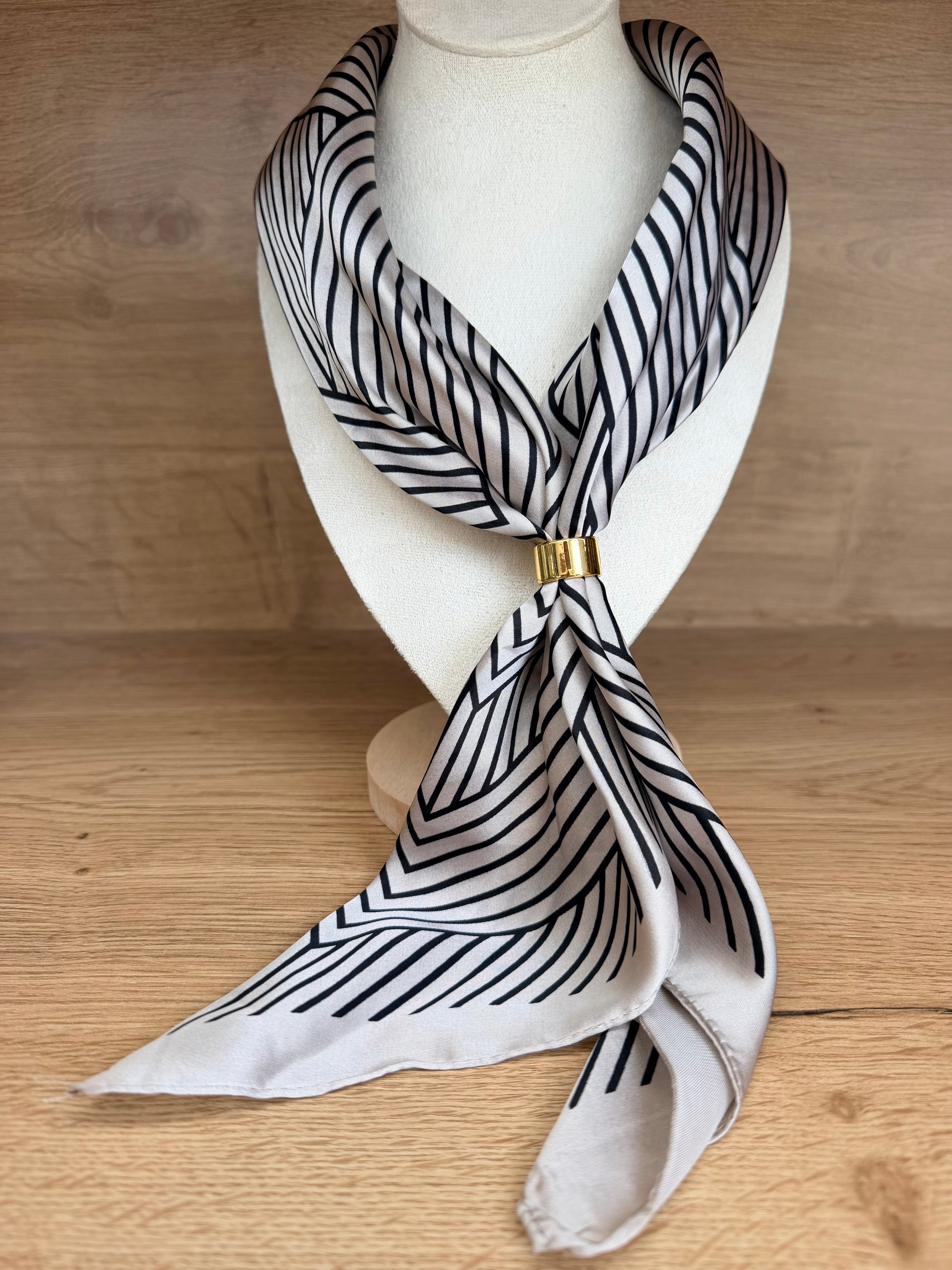 Foulards, Écharpes & Châles