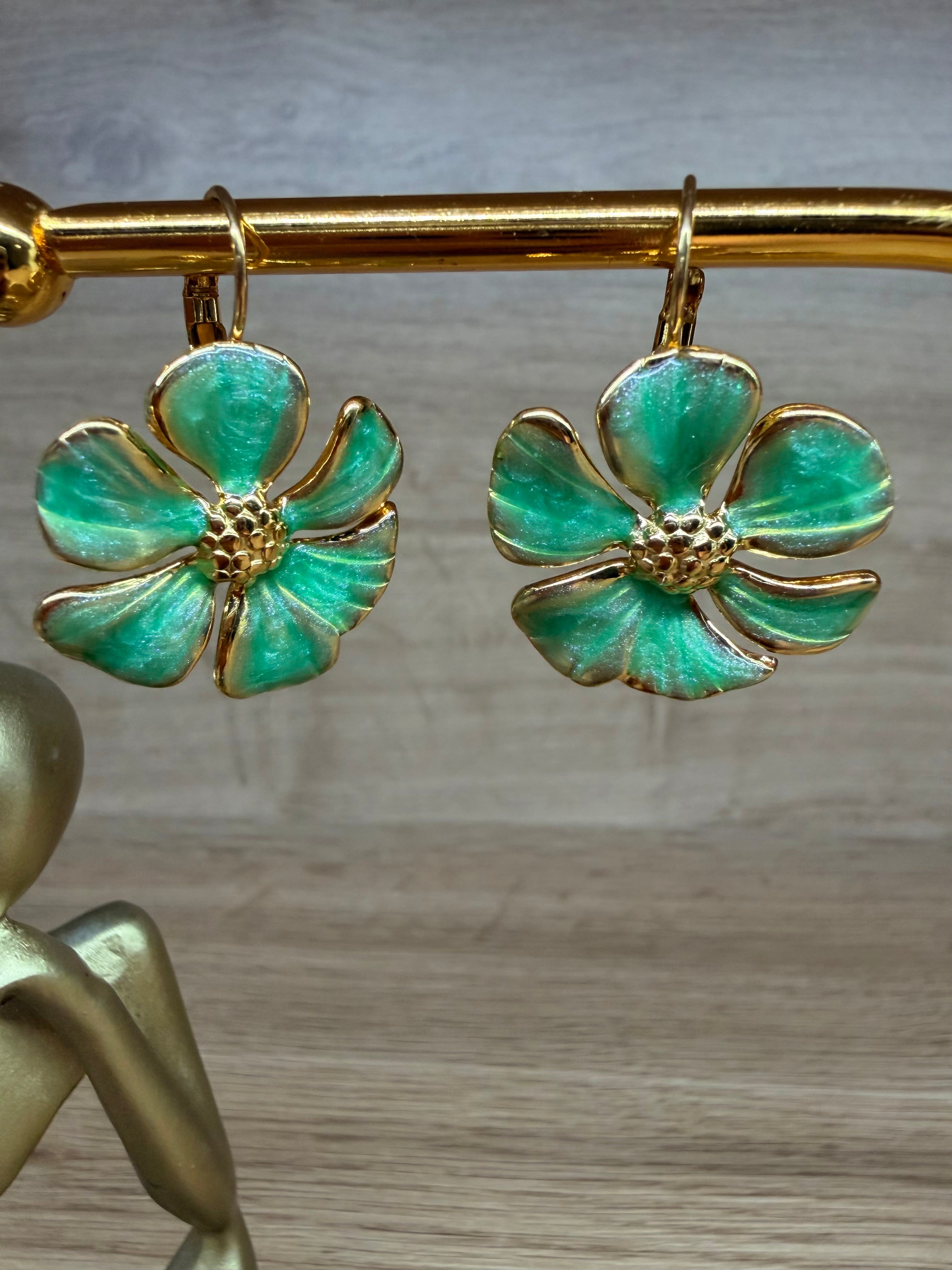 Boucles d'Oreilles Pendantes Acier Inoxydable Doré - Motifs Fleurs Vertes Nacrées