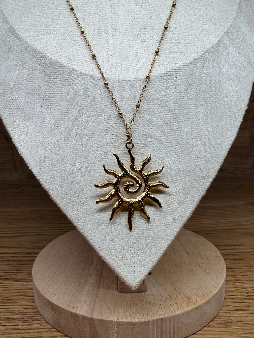 Collier Pendentif Acier Inoxydable Doré - Motif Soleil Spirale