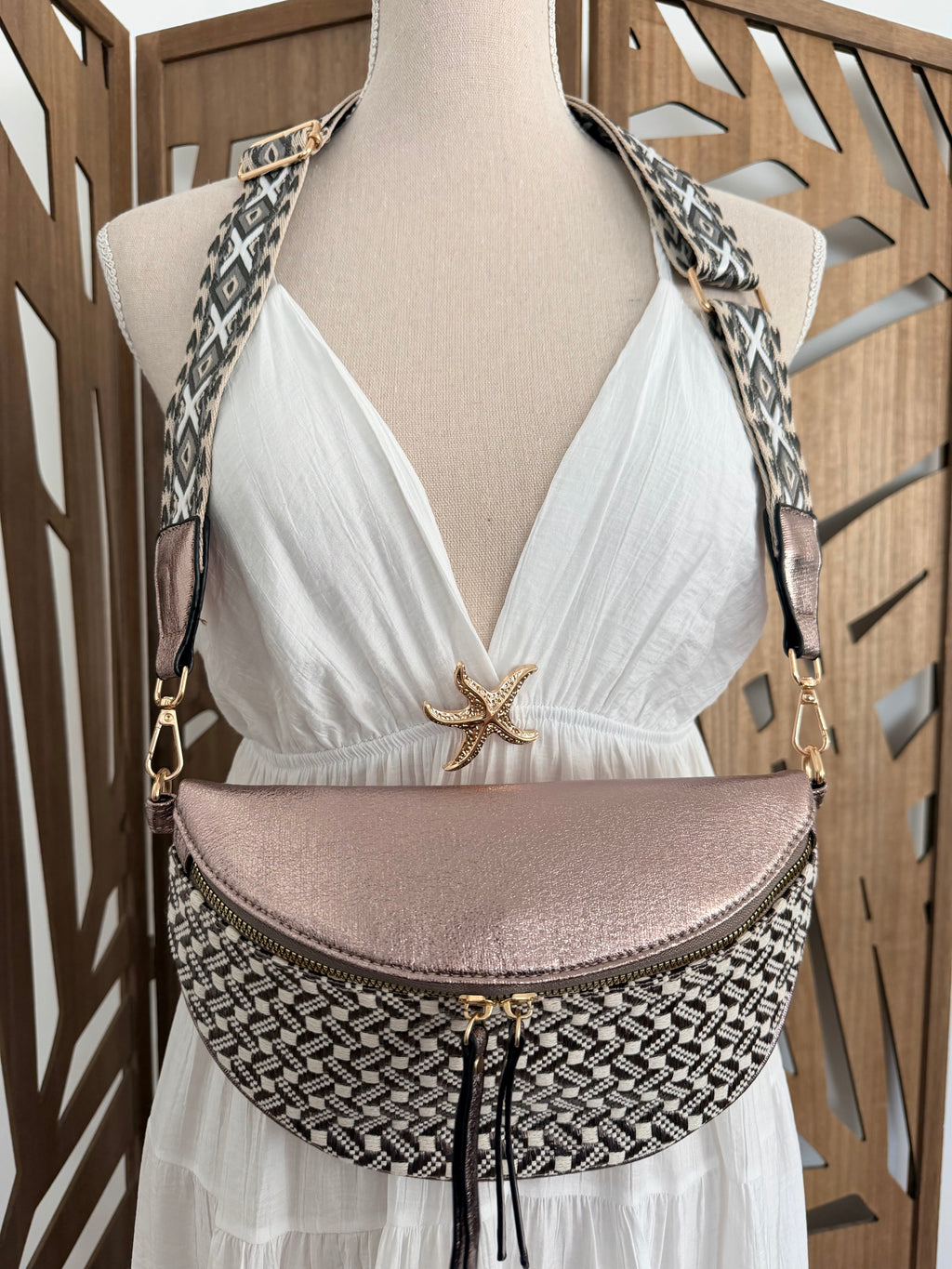 Sac Banane Bohème – Motif Géométrique Noir & Vieux Rose
