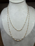 Sautoir / Collier Long Acier Inoxydable Doré et Perles Blanches