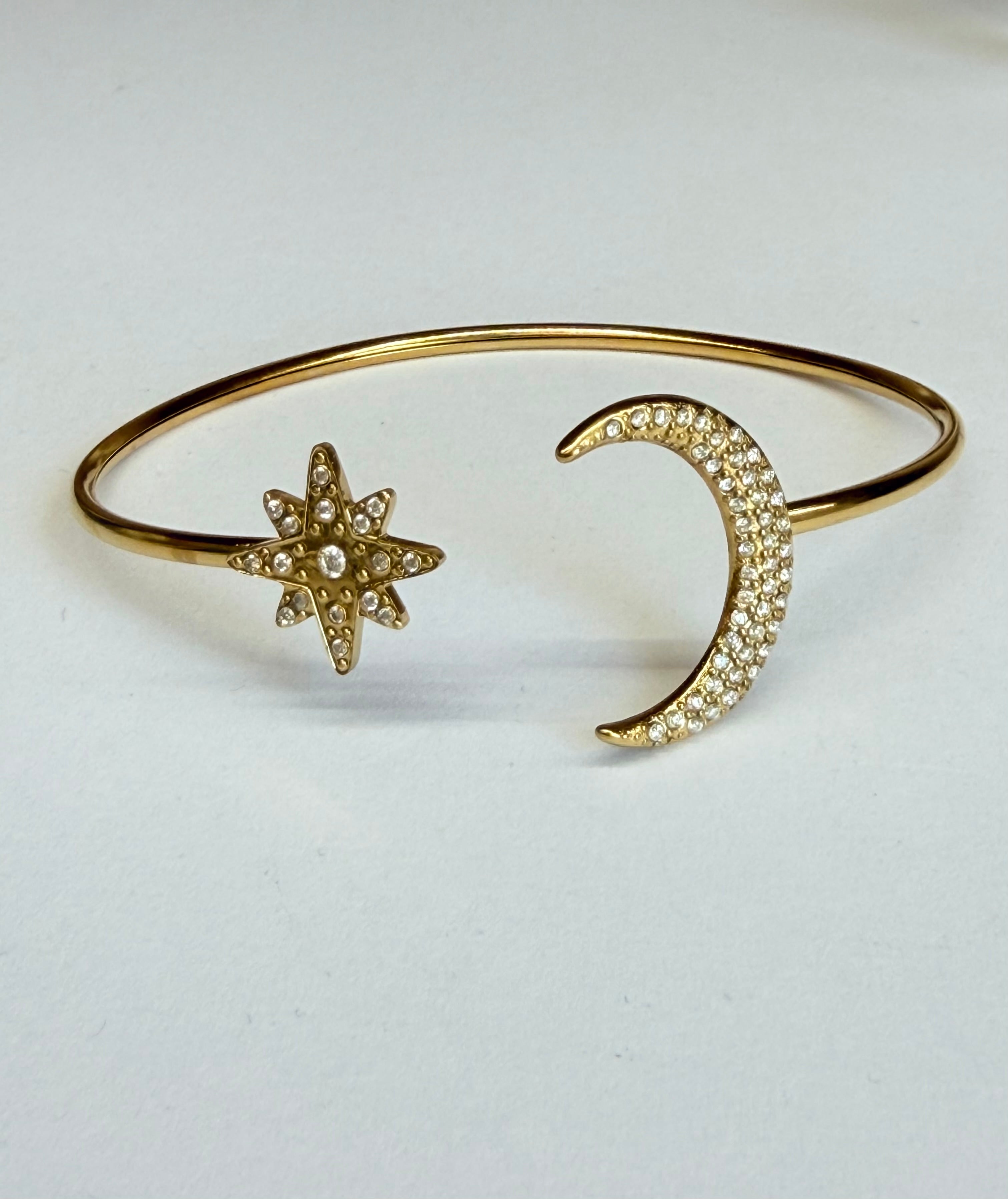 Bracelet Jonc Ouvert Céleste – Lune et Étoile Doré – Acier Inoxydable