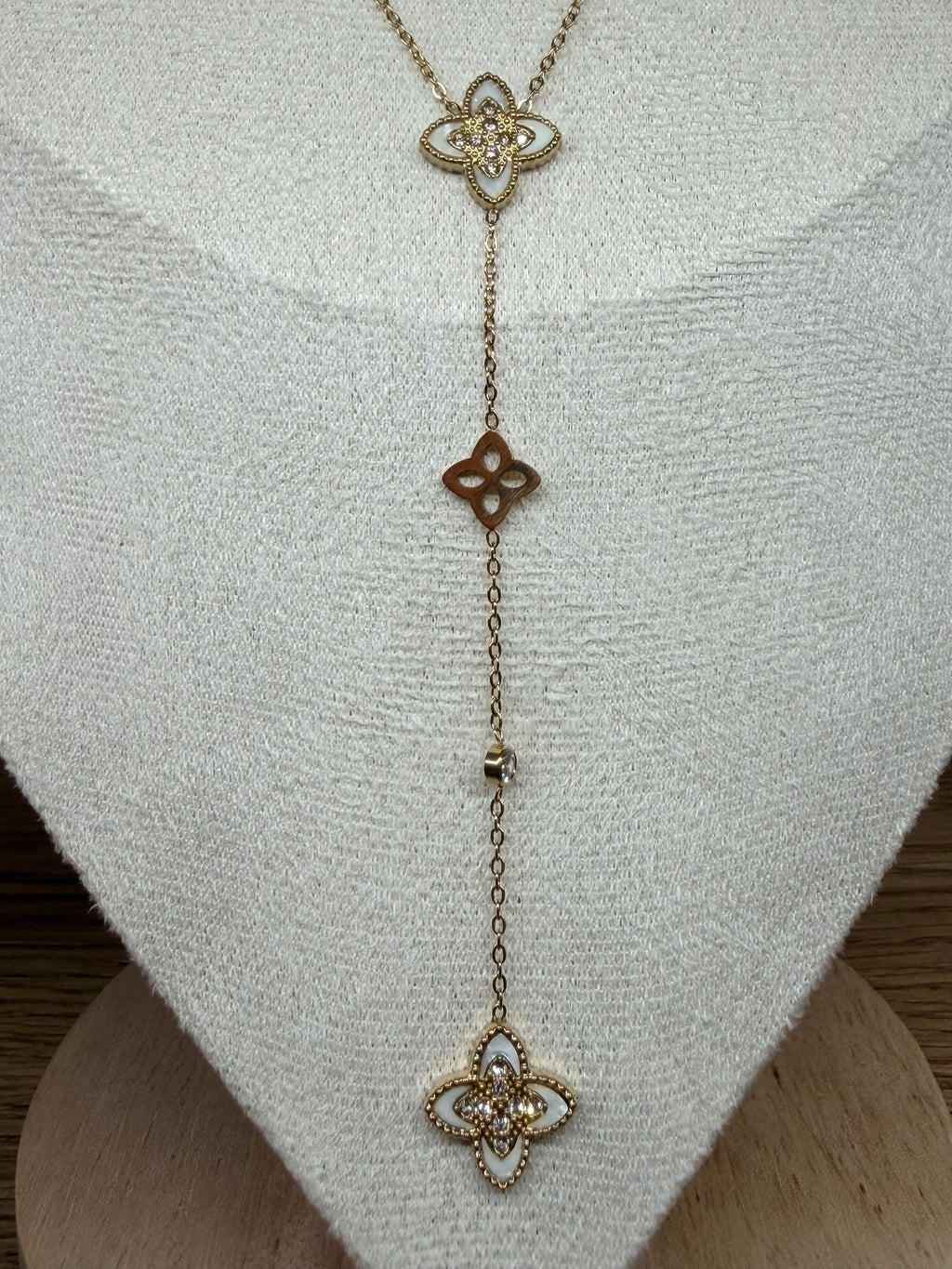 Collier Sautoir / Chaîne en Acier Inoxydable Doré - Motifs Fleurs et Nacre
