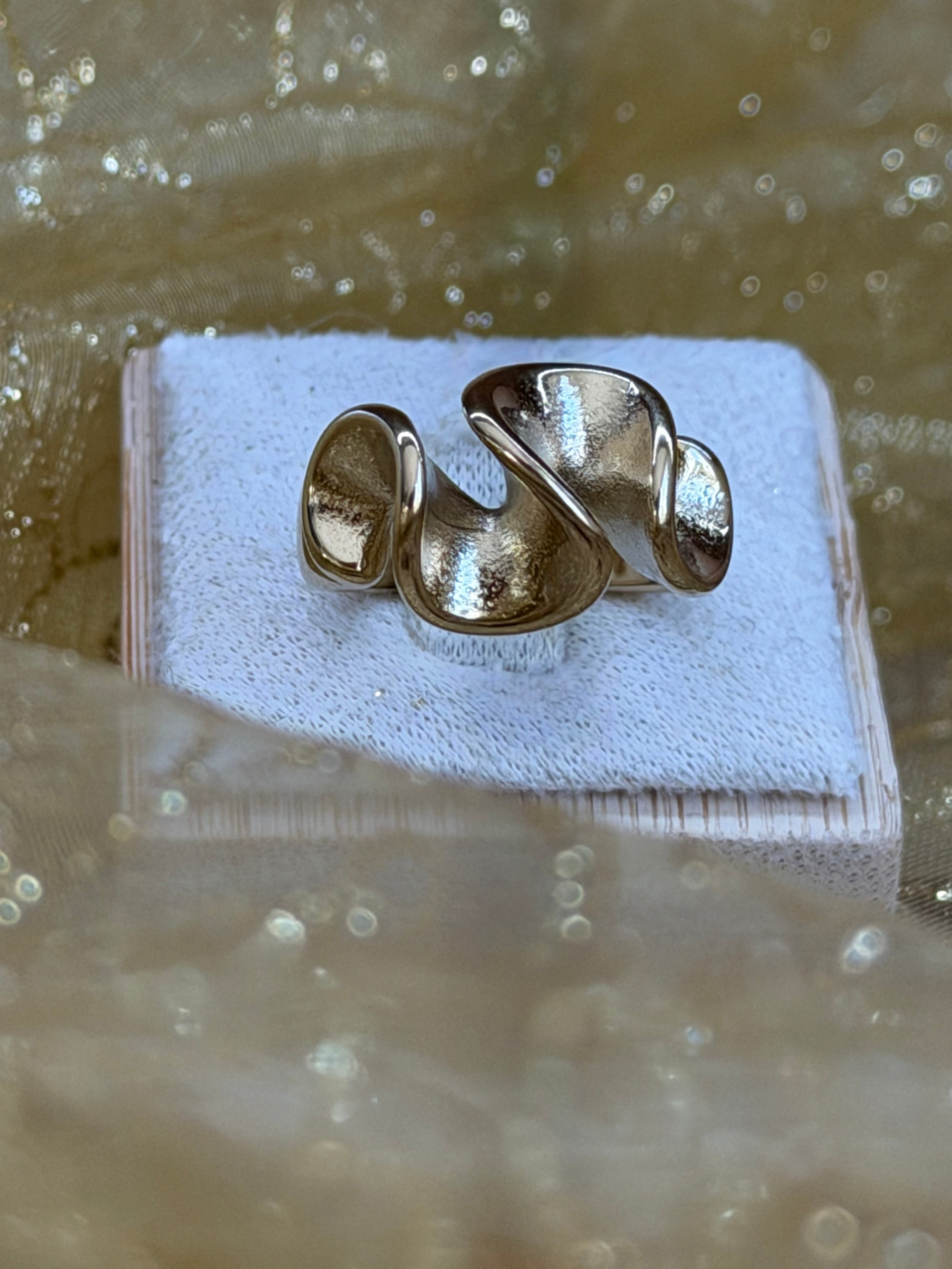 Bague Ajustable Dorée – Torsadée
