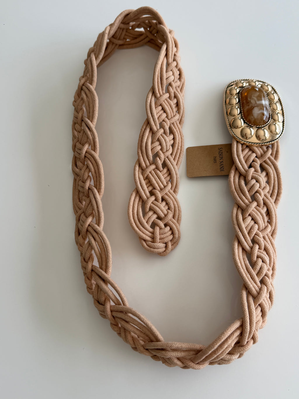 Ceinture Tressée Beige taupe  avec Boucle Bijou Dorée – Saison Nandi Paris