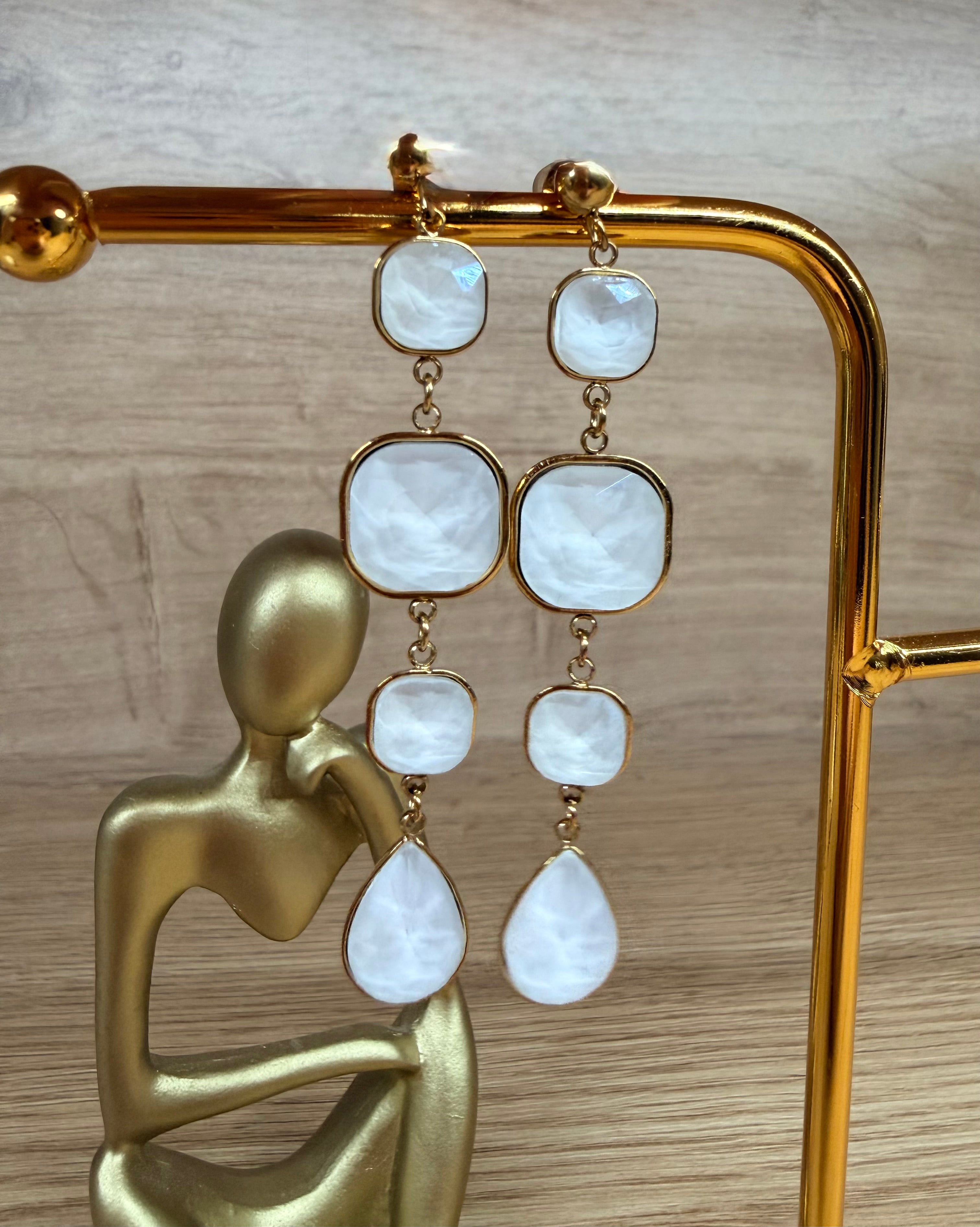 Boucles d'Oreilles Longues Pendantes Acier Inoxydable Doré et Pierres Blanches Multi-Formes