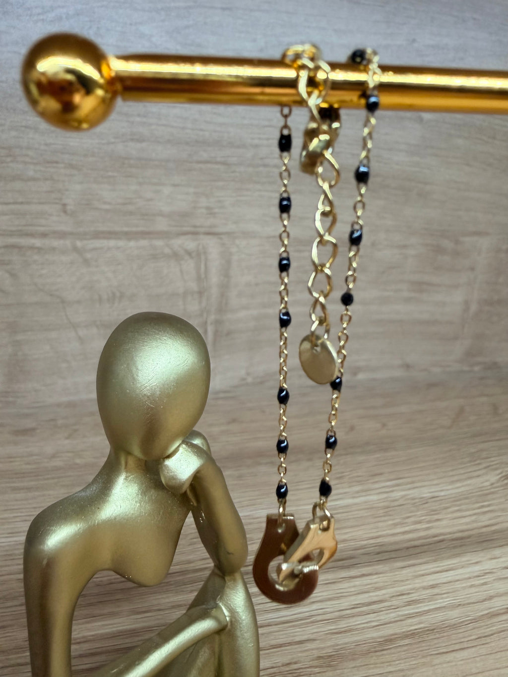 Bracelet Chaîne Acier Inoxydable Doré - Pendentif Menottes et Perles Noires