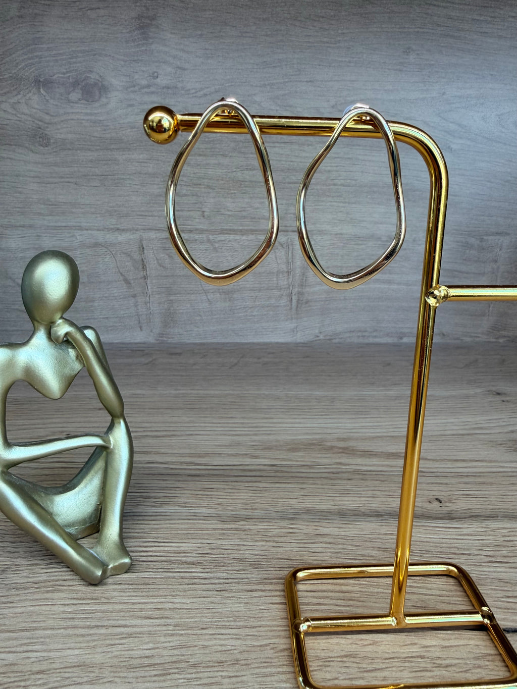 Boucles d'Oreilles Créoles Dorées – Minimalistes