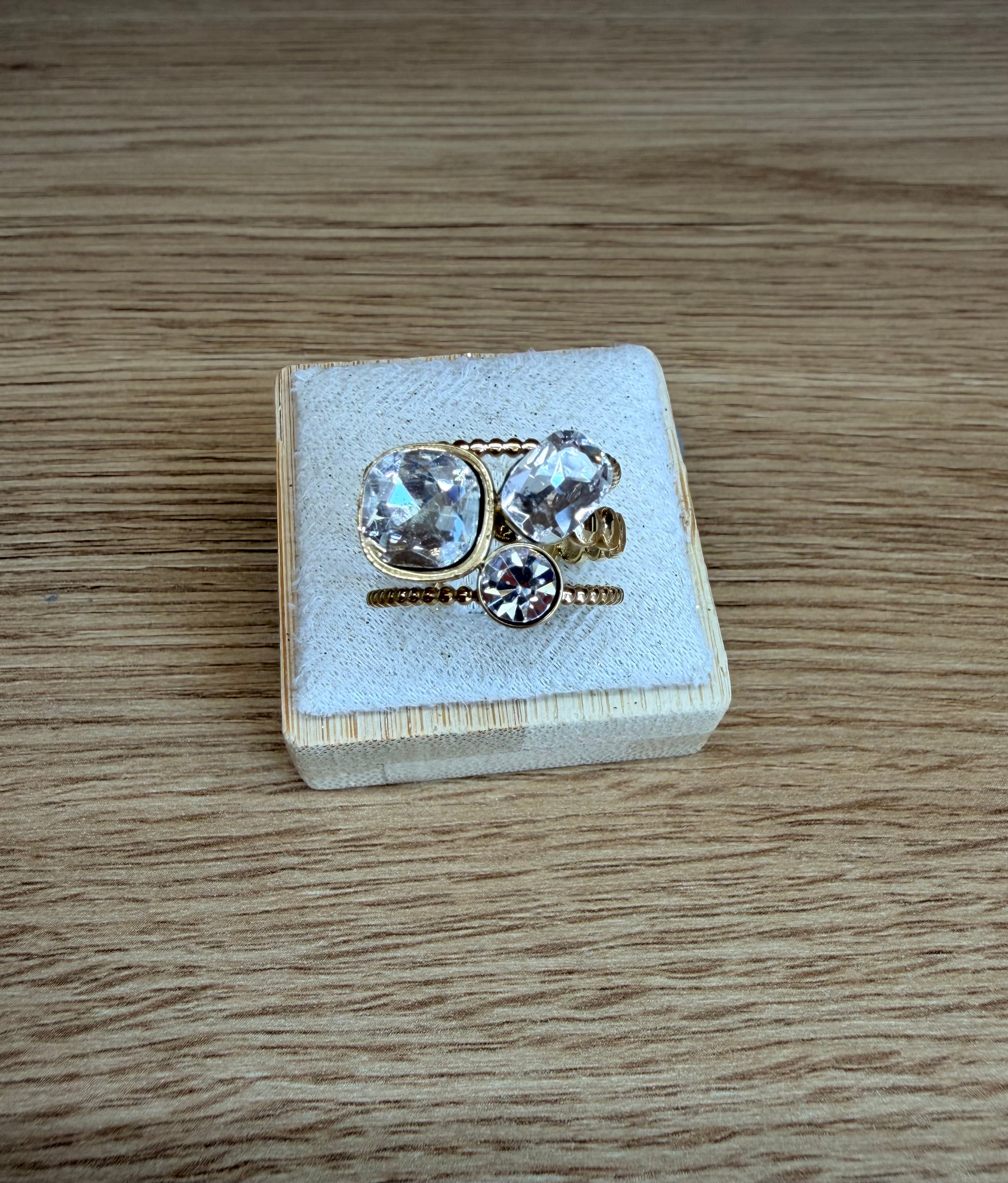 Bague Ajustable Trio d’Ornements – Acier Inoxydable Doré
