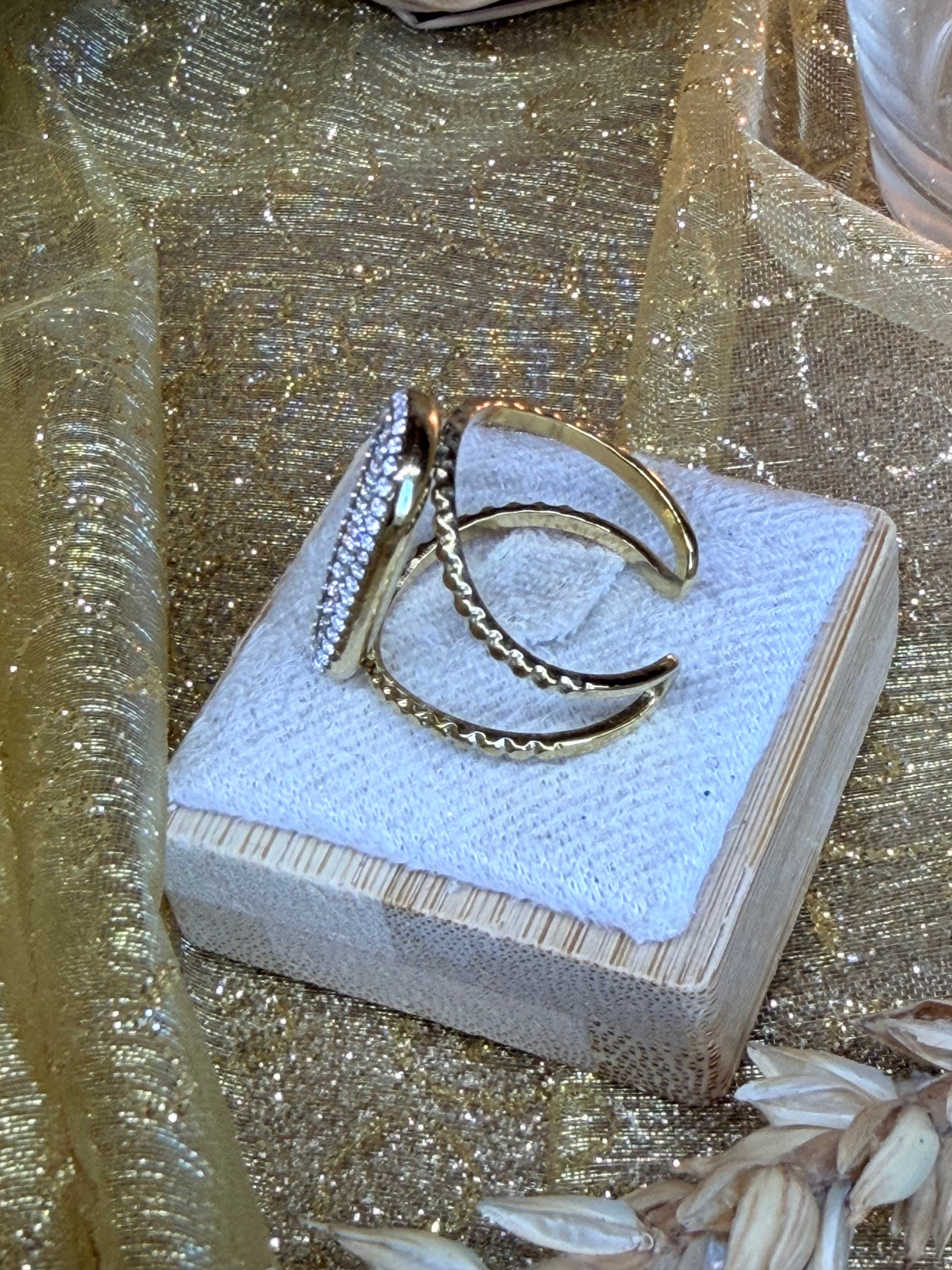 Bague Ajustable Dorée – Ovale Strass