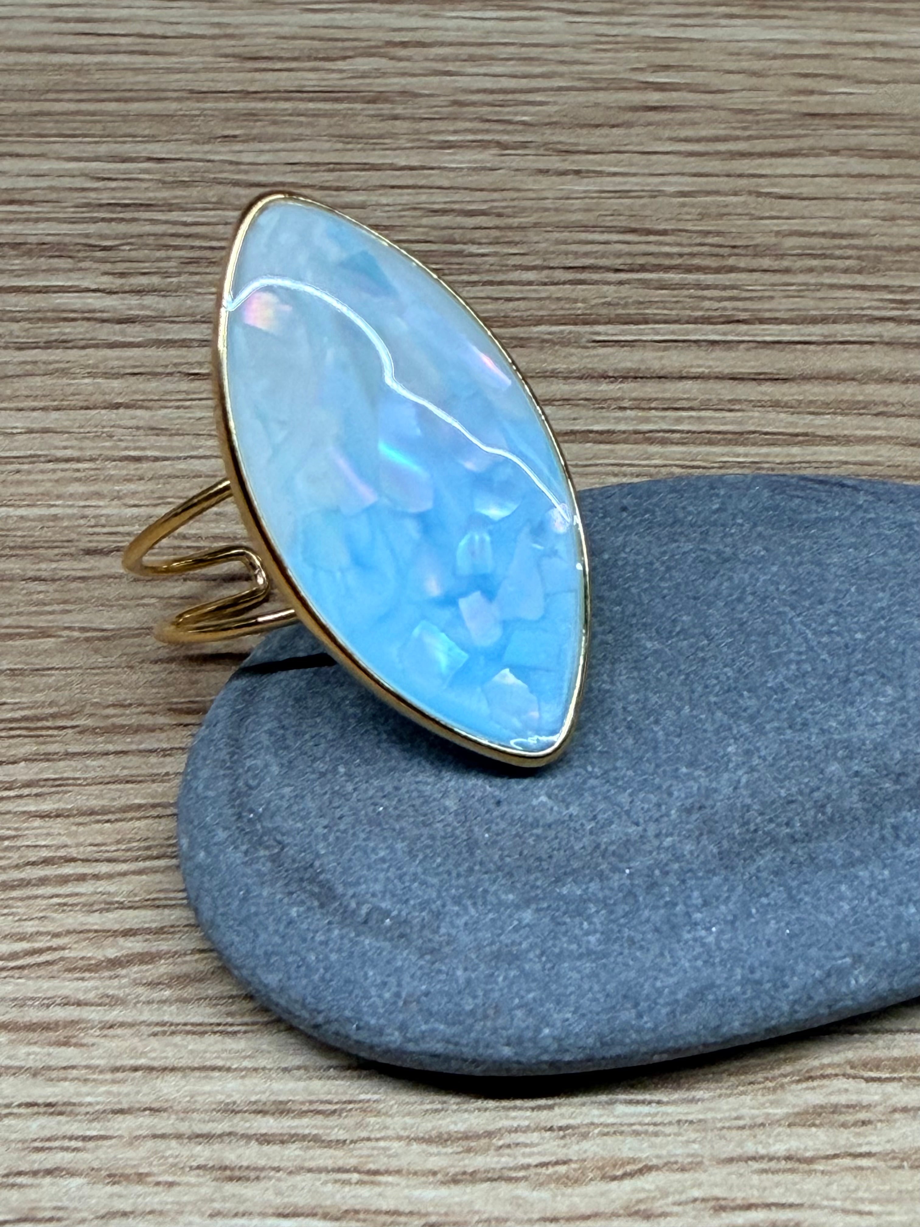 Bague Ajustable Acier Inoxydable Doré - Grande Pierre Ovale Effet Pierre Naturelle / Mosaïque Bleue