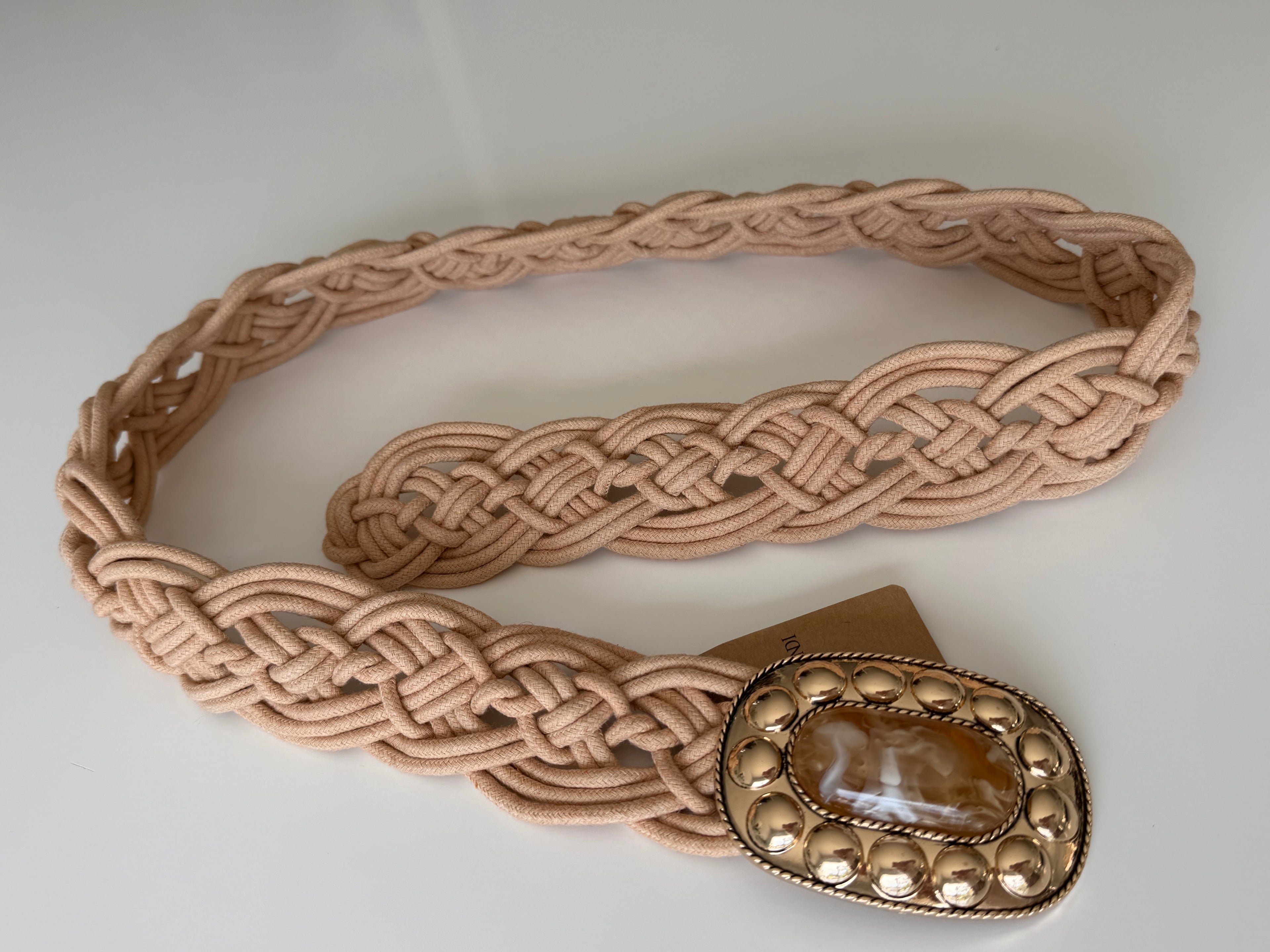 Ceinture Tressée Beige taupe  avec Boucle Bijou Dorée – Saison Nandi Paris