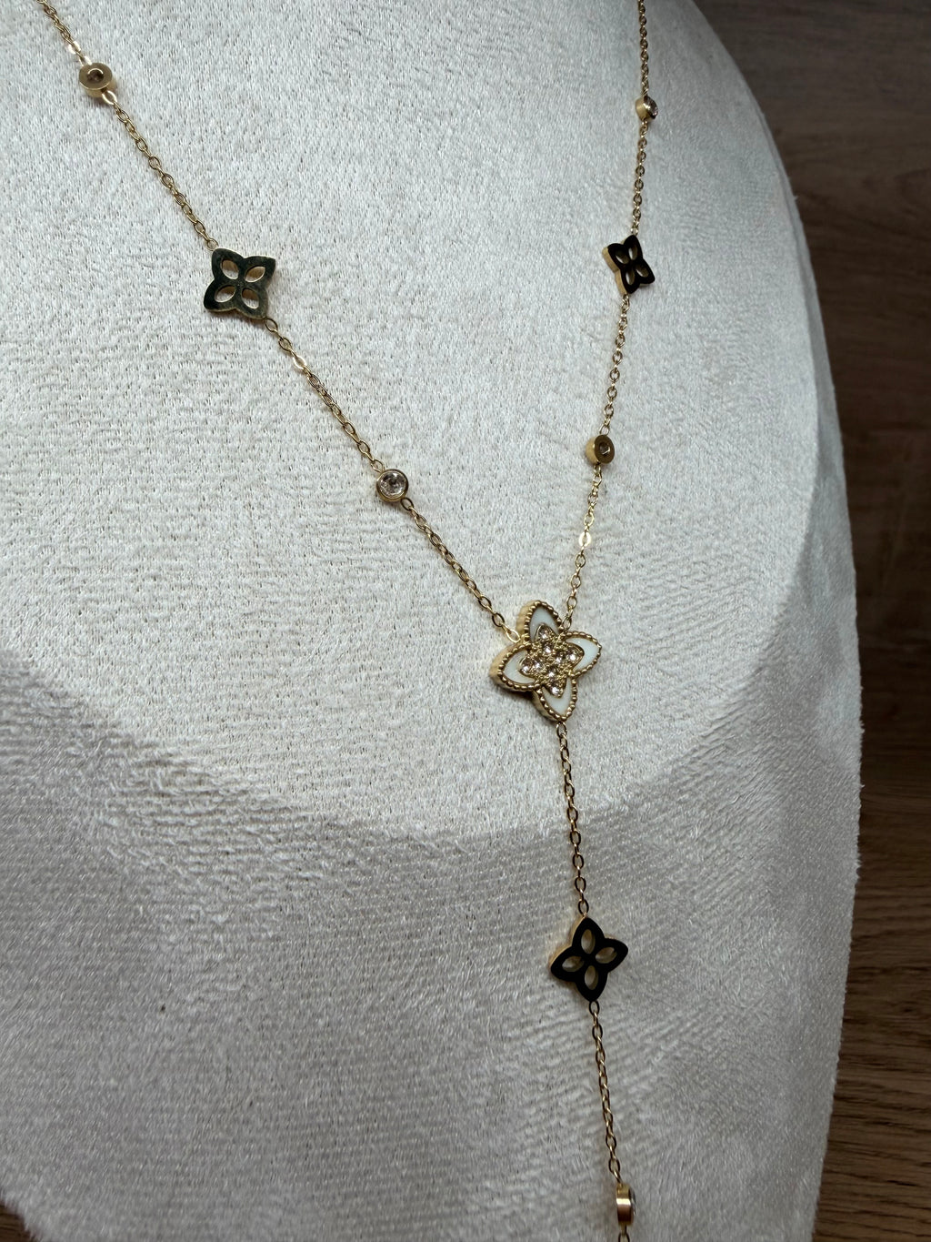 Collier Sautoir / Chaîne en Acier Inoxydable Doré - Motifs Fleurs et Nacre