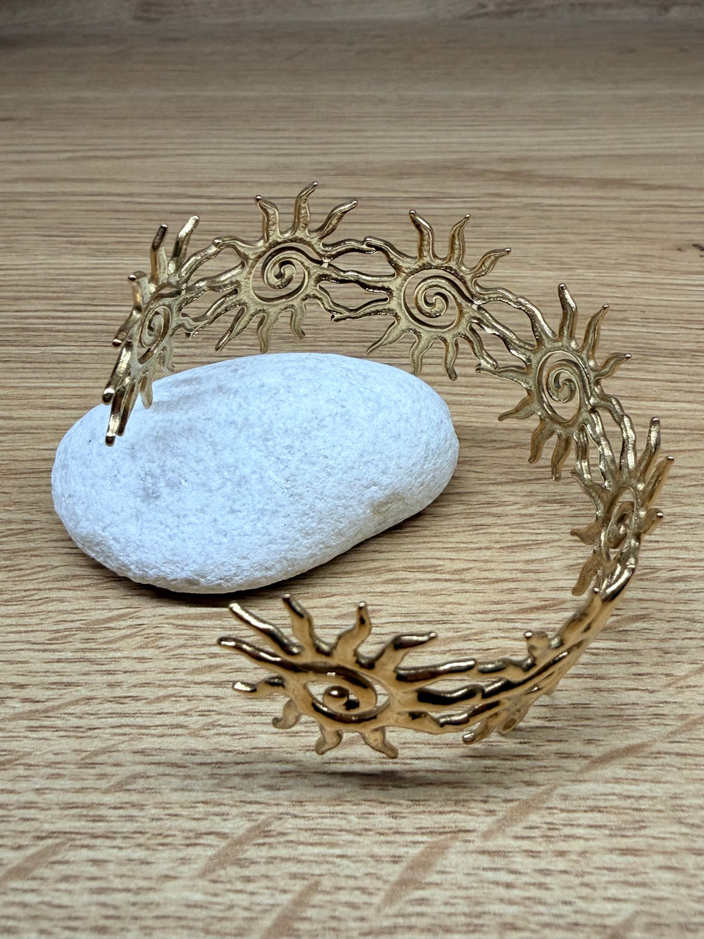 Bracelet Rigide Doré - Motif Soleils Spirales