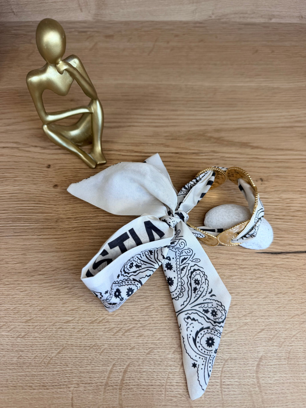 Bracelet Foulard Bandana & Anneaux Dorés – Bijou Bohème Chic