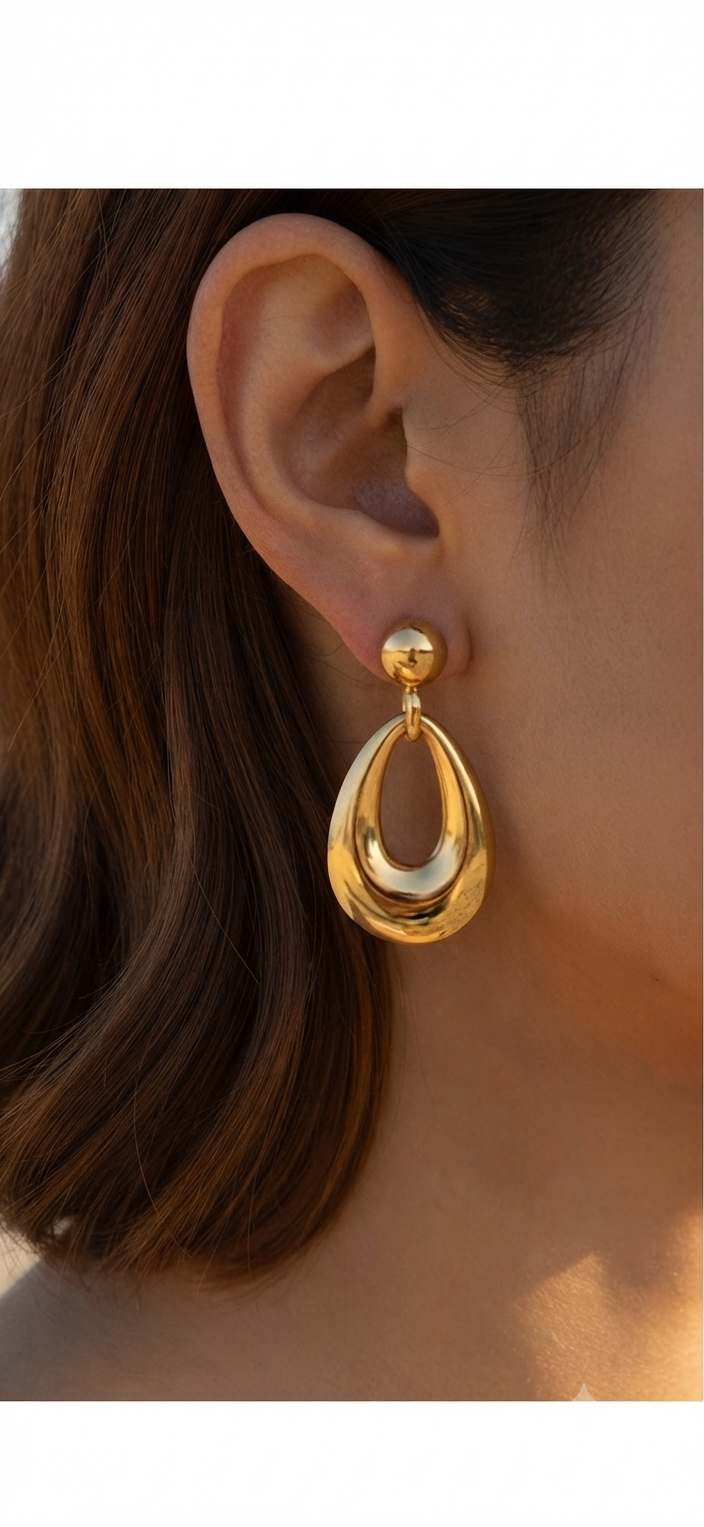 Boucles d’oreilles Créoles Goutte d’Eau – Design Doré Élégant